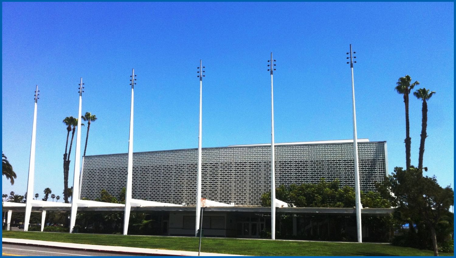 Get to the Santa Monica Civic Auditorium