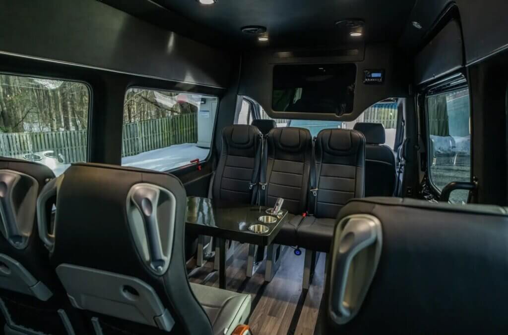 Large Bus Service in Glendale